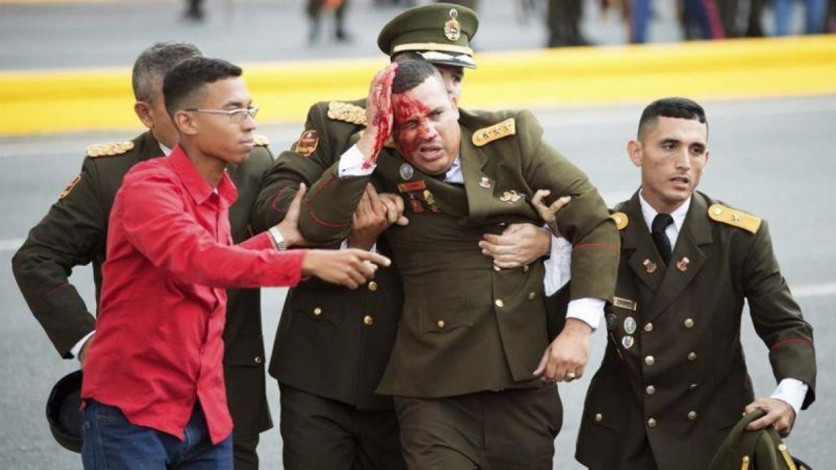 Un militar herido tras el atentado con drones a Nicolás Maduro en Venezuela.-AP / XINHUA