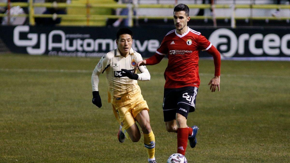Zabaco avanzaa con el balón. SANTI OTERO