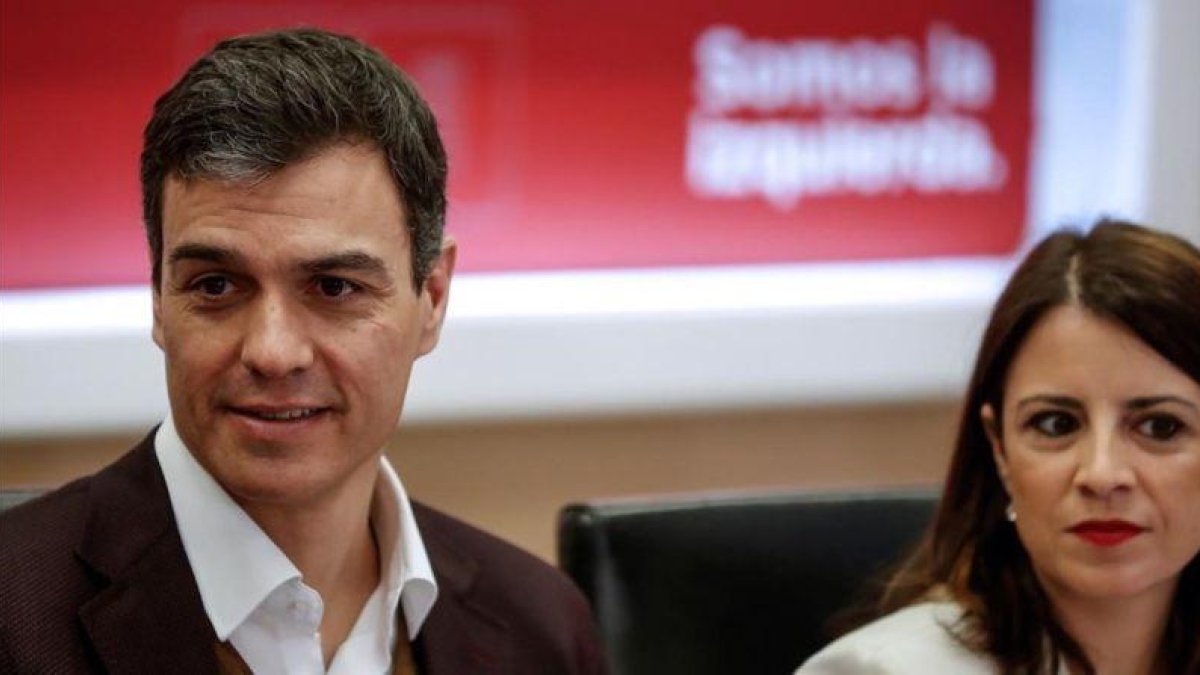 Pedro Sánchez y Adriana Lastra, el pasado 12 de marzo en la sede del PSOE.-EL PERIÓDICO (EFE / EMILIO NARANJO)