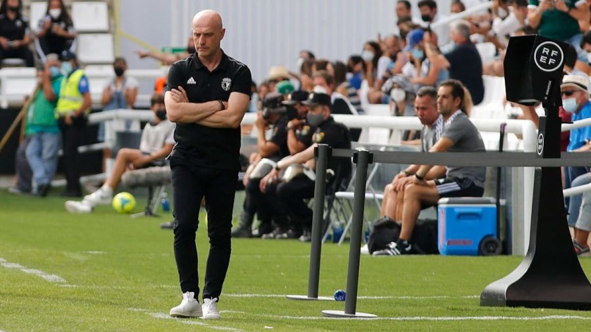 Calero da descanso hoy a la plantilla blanquinegra. SANTI OTERO