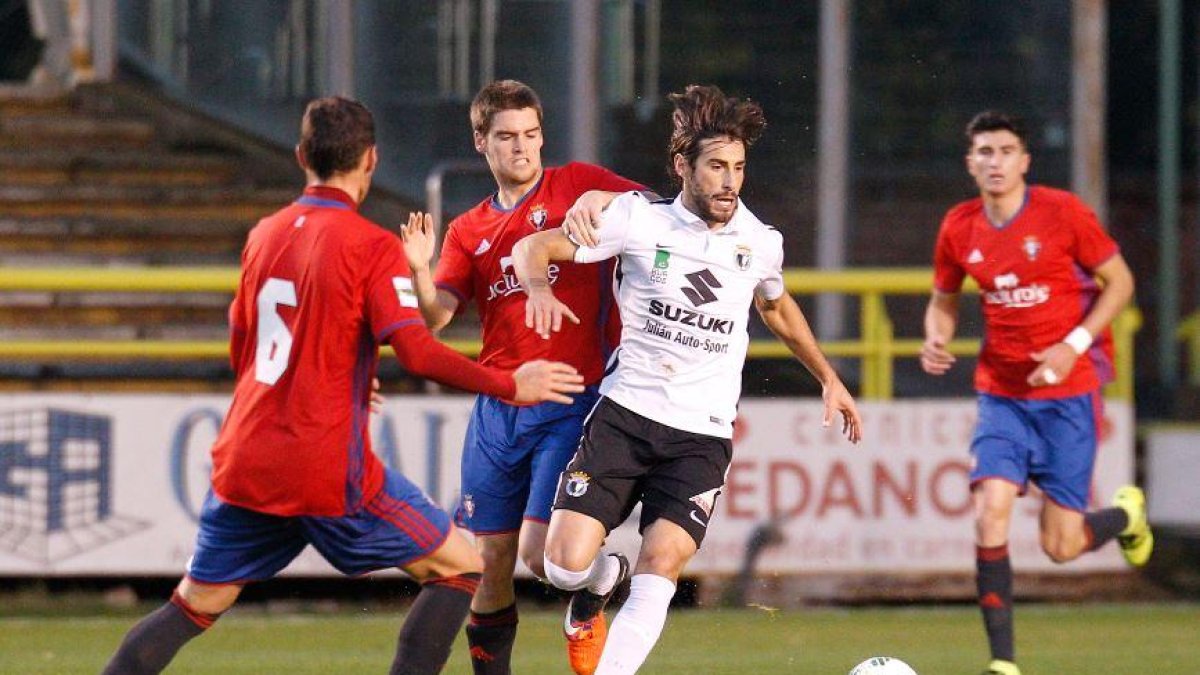 Andrés no podrá jugar contra la Arandina por acumulación de amonestaciones.-SANTI OTERO