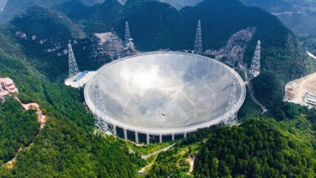 El gran radiotelescopio puesto en marcha por China-LIU XU