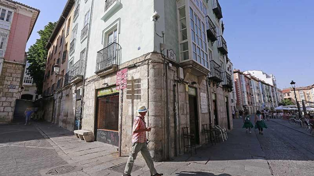 La pelea tuvo lugar en Las Llanas, que cuenta con cámaras de seguridad habilitadas, cerca de las cinco y media de la mañana del sábado.-RAÚL G. OCHOA