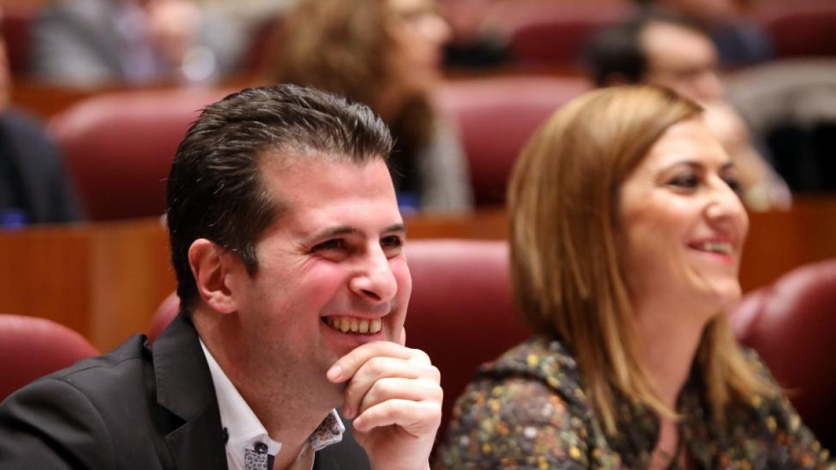 El portavoz del Grupo Socialista, Luis Tudanca, durante el Pleno de las Cortes de Castilla y León-Ical