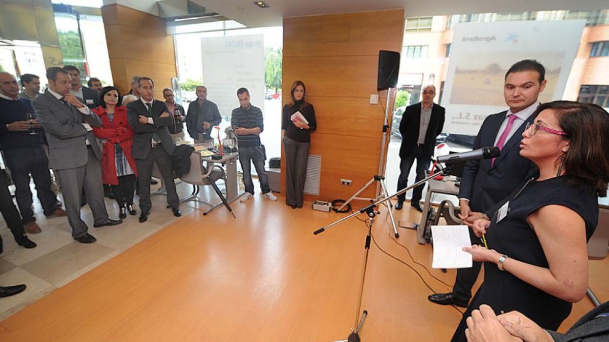 Iván Benito acudió ayer a Burgos para la firma del convenio.-ISRAEL L. MURILLO