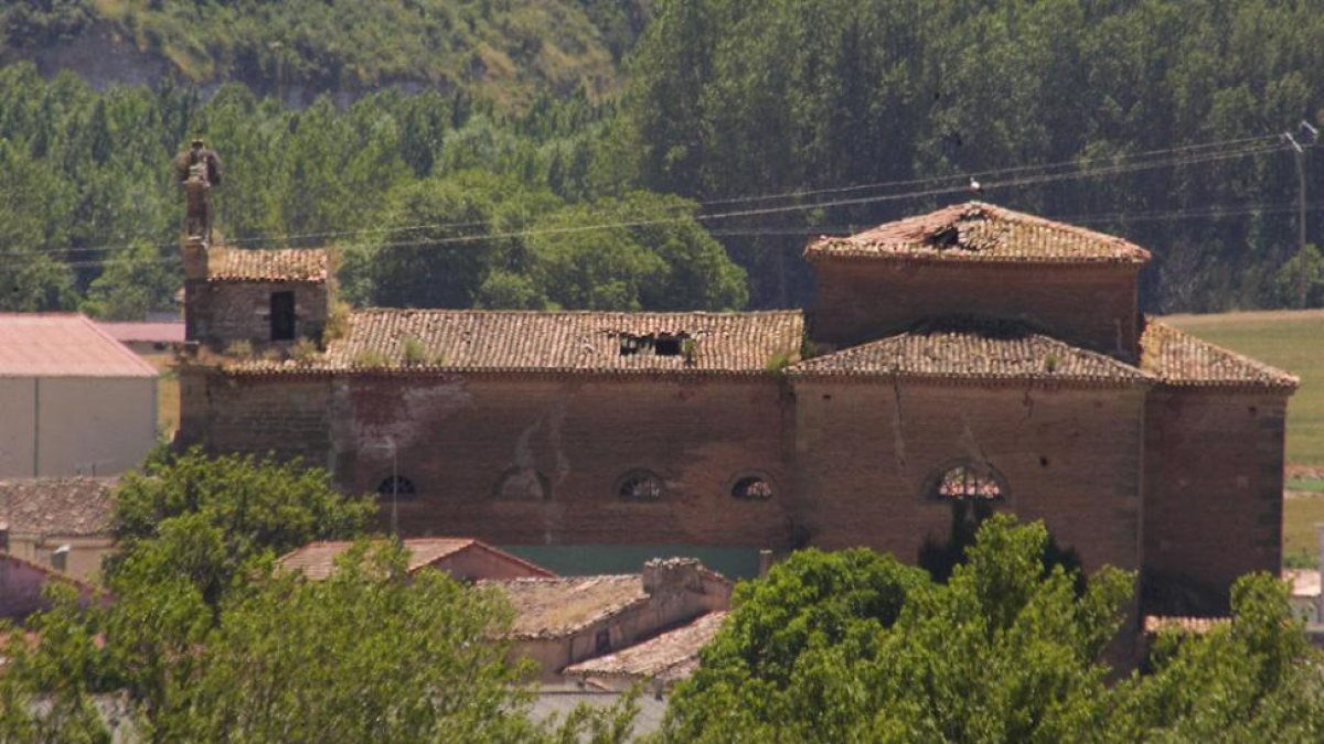 El estado de la iglesia de San Andrés obligó a un acuerdo entre las partes para su conservación.-G.G.
