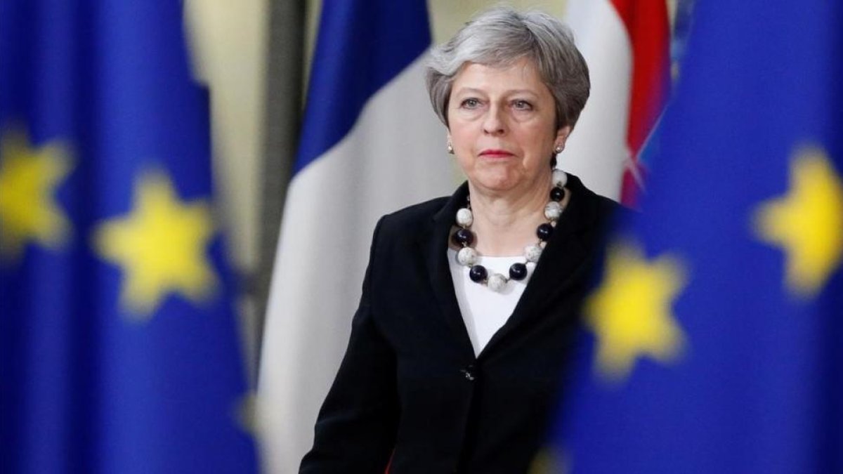 Theresa May, a su llegada a la sede del Consejo.-/ EFE/ JULIEN WARNAND