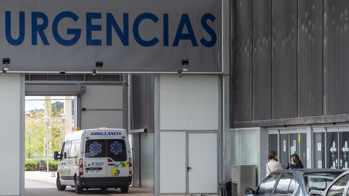 Imagen de la entrada de Urgencias del HUBU. SANTI OTERO