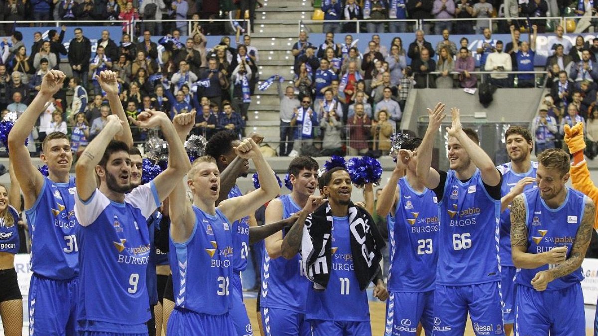Los jugadores del San Pablo celebran una victoria.-SANTI OTERO