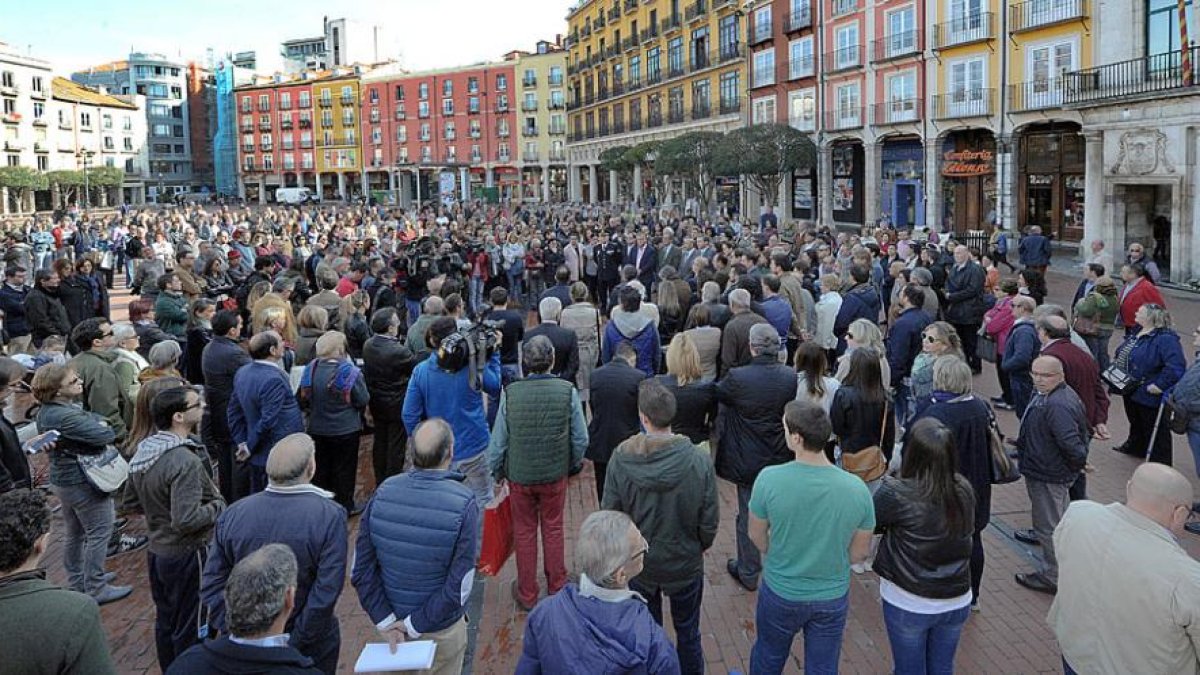Concentración de repulsa por el asesinato de Yolanda Pascual.-ISRAEL L. MURILLO