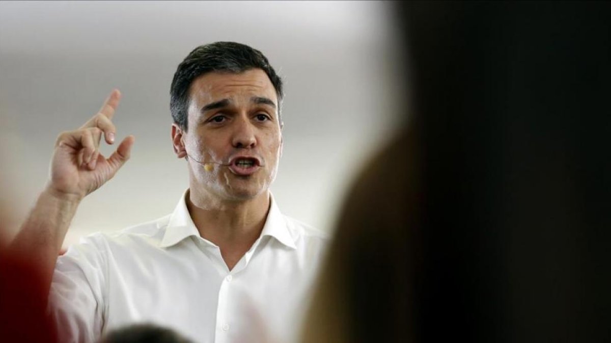 Pedro Sánchez, durante un acto en Fuenlabrada (Madrid), el pasado martes.-JUAN MANUEL PRATS