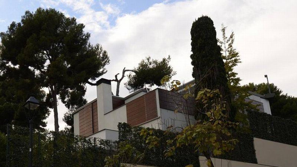 Fotografía de archivo de la antigua casa de Iñaki Urdangarin y la infanta Cristina en Pedralbes.-Foto: AFP / LLUÍS GENÉ