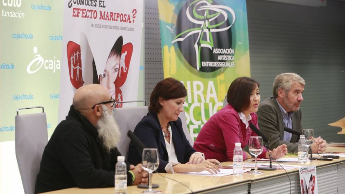 Antonio Oñate, Miriam Erviti, María Gutiérrez y Jorge Simón durante la presentación de la campaña.-RAÚL OCHOA
