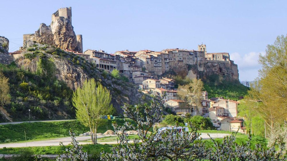 Imagen panorámica de la localidad de Frías.-ISRAEL L. MURILLO