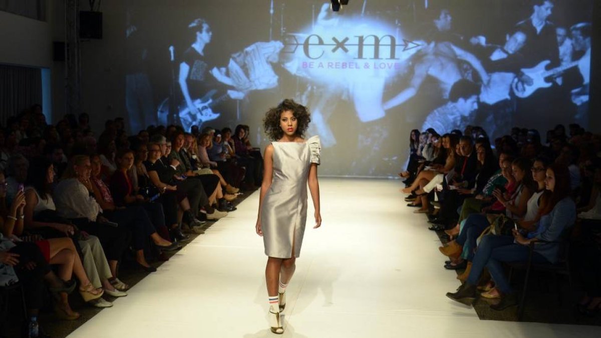 Causura de la XVIII Pasarela de la Moda de Castilla y León. Colección de Eulalia Mateos