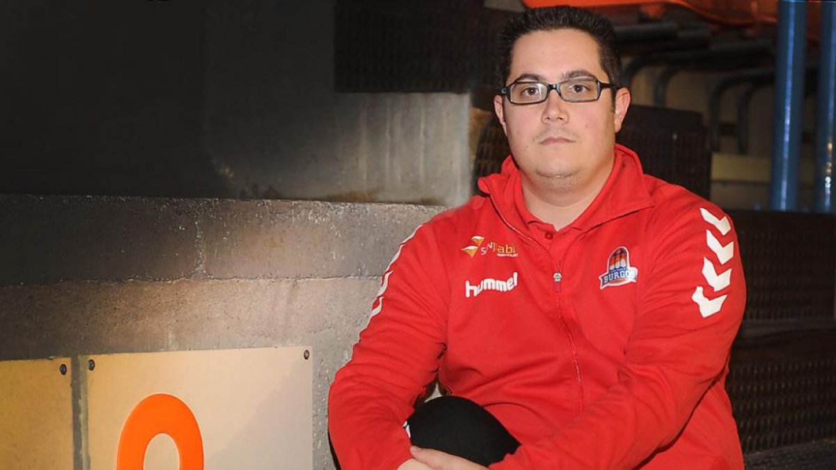 Diego Epifanio, entrenador del San Pablo Burgos-Israel L. Murillo