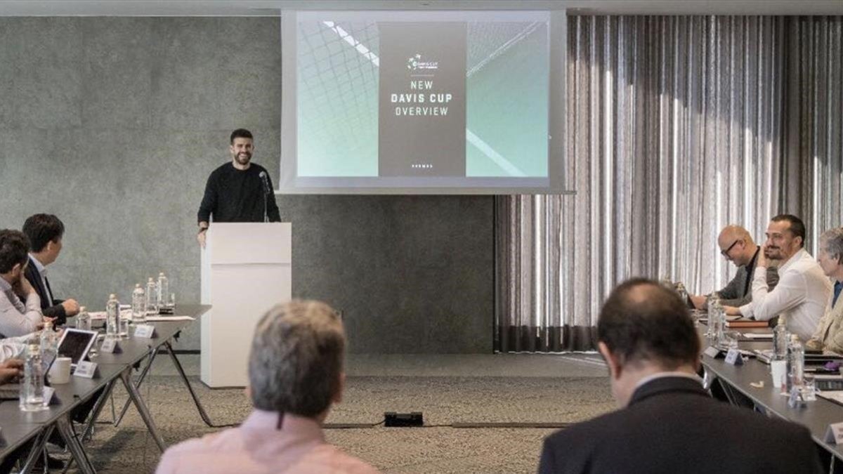Piqué, en la presentación de su proyecto ante la Federación Internacional-