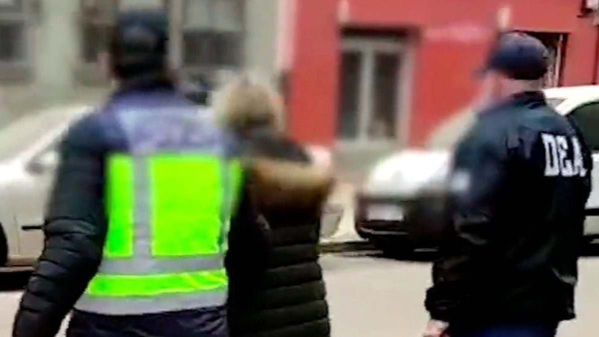 Imagen de la detención en Burgos de la cabecilla de la banda. ECB