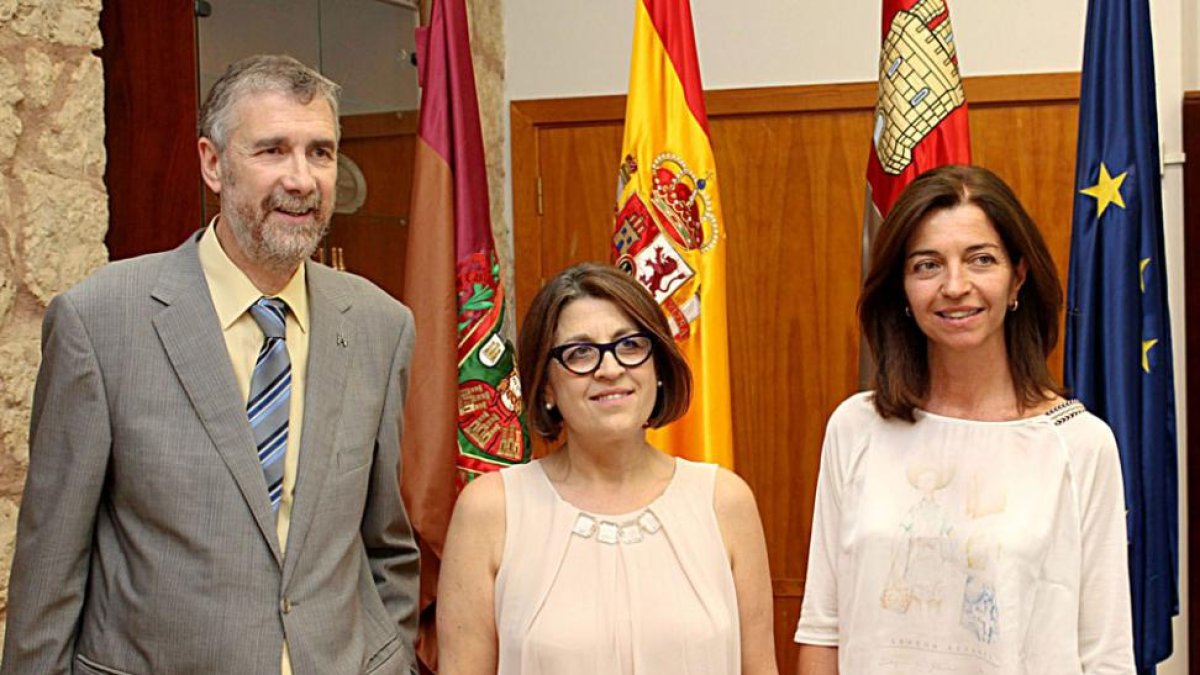 Manuel Pérez Mateos, Anna María Papini y Elena Vicente.-ECB