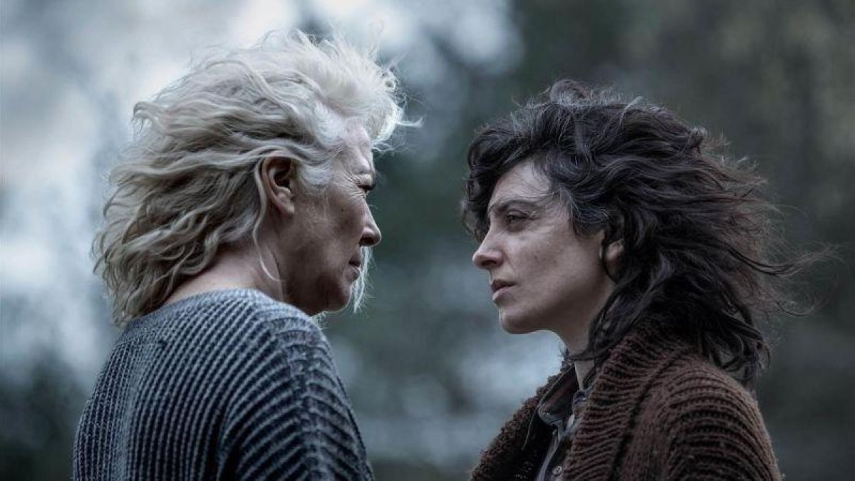 Susie Sánchez y Barbara lennie en La enfermedad del domingo.-NETFLIX