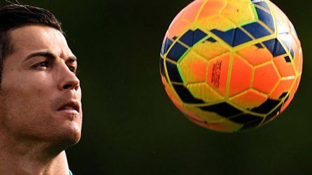 Cristiano Ronaldo, durante un entrenamiento con la selección portuguesa.-Foto: AFP / FRANCISCO LEONG