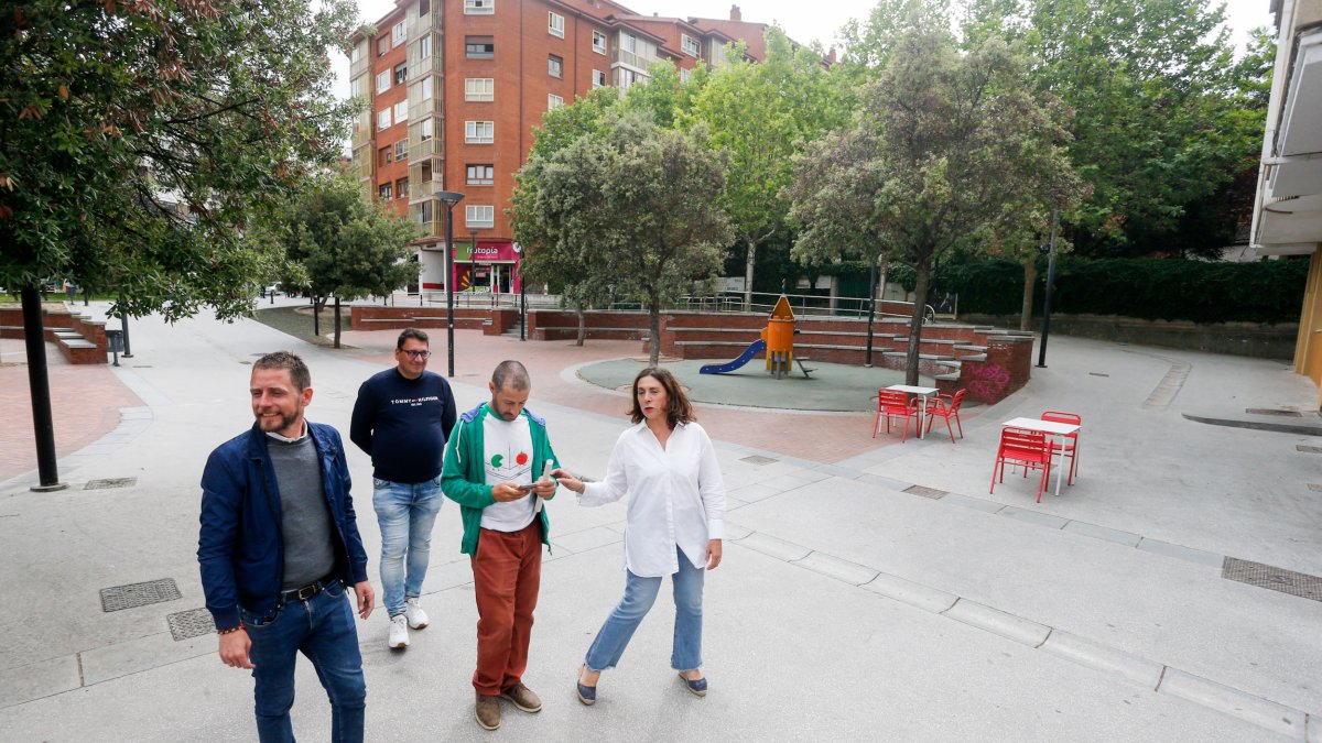 El Distrito Oeste presenta actividades medioambientales. SANTI OTERO
