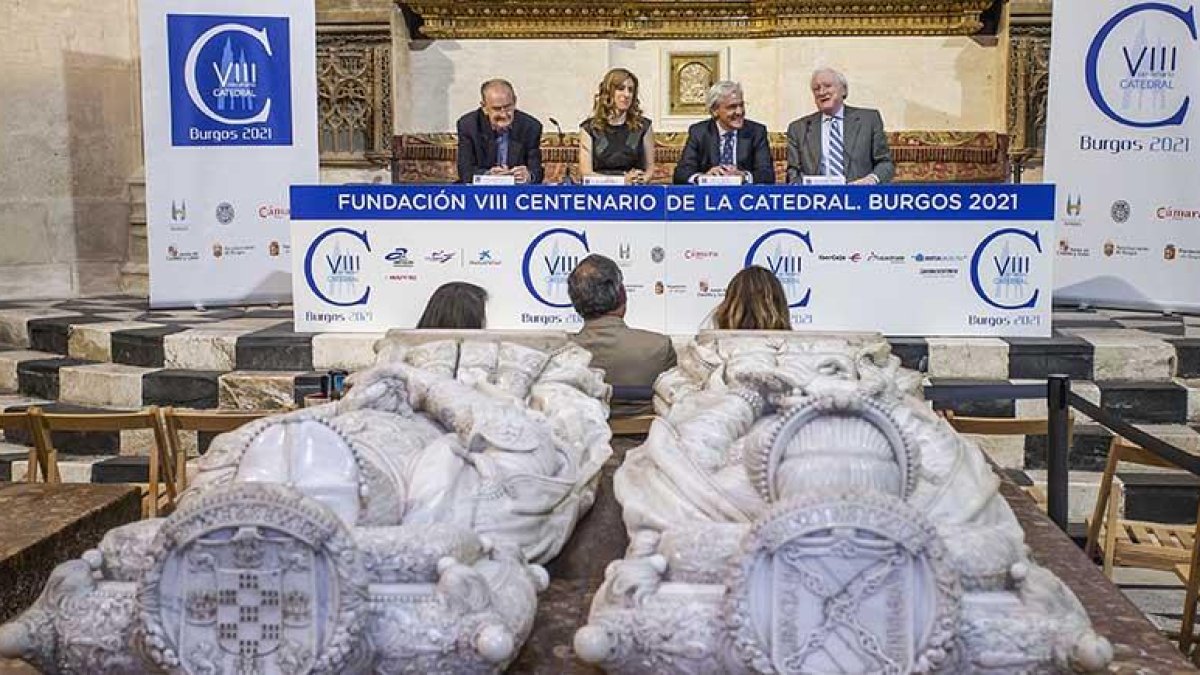 La presentación del evento se celebró en las instalaciones de la Catedral.-SANTI OTERO