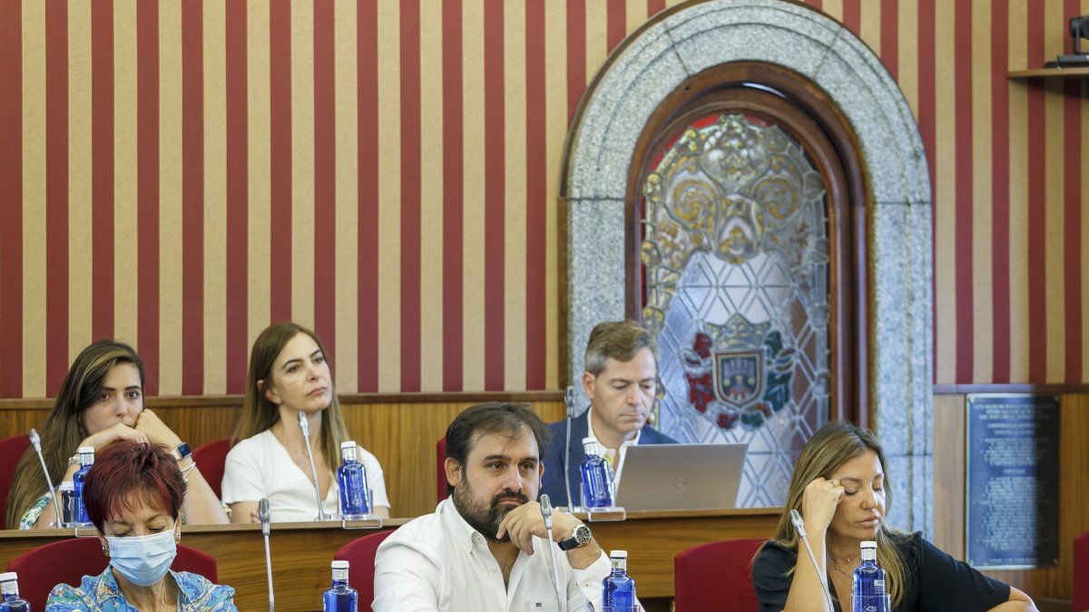 Instante de un pleno municipal celebrado en el Ayuntamiento de Burgos. SANTI OTERO