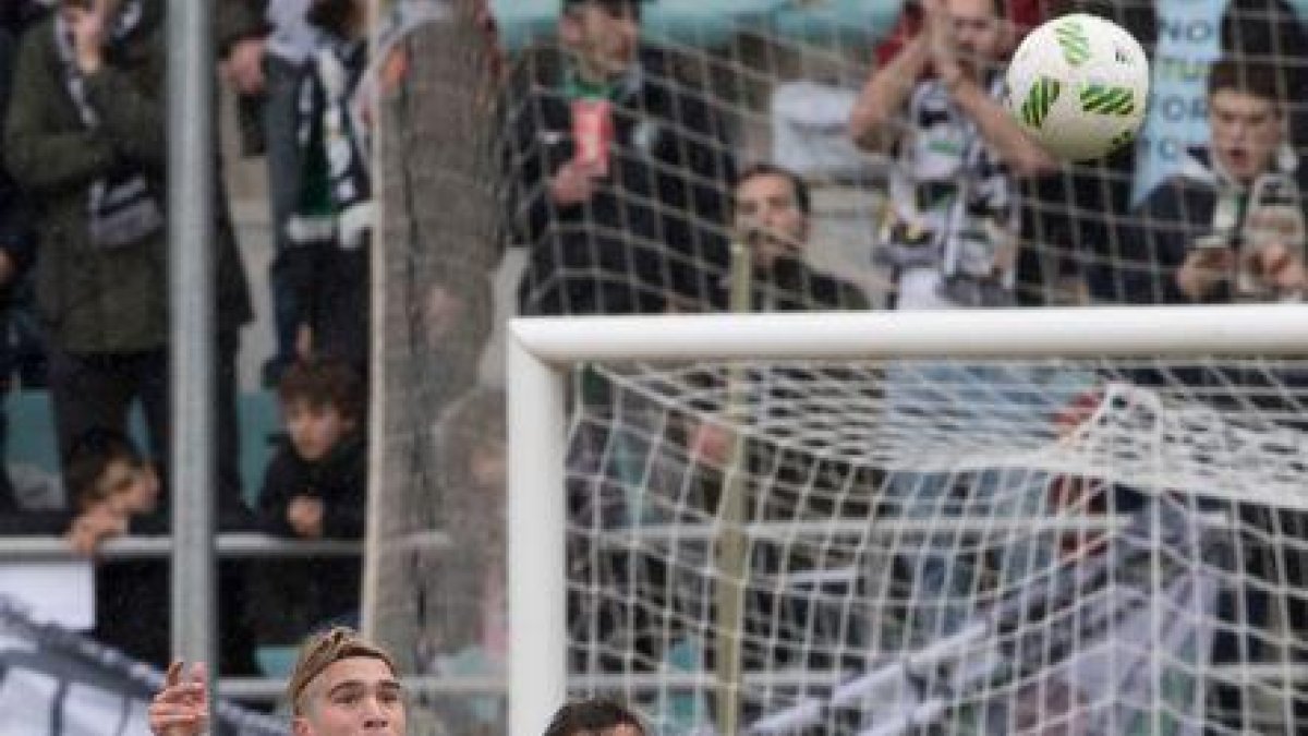 Popa durante el partido ante el Palencia.-JARCHA-BURGOSDEPORTE.COM