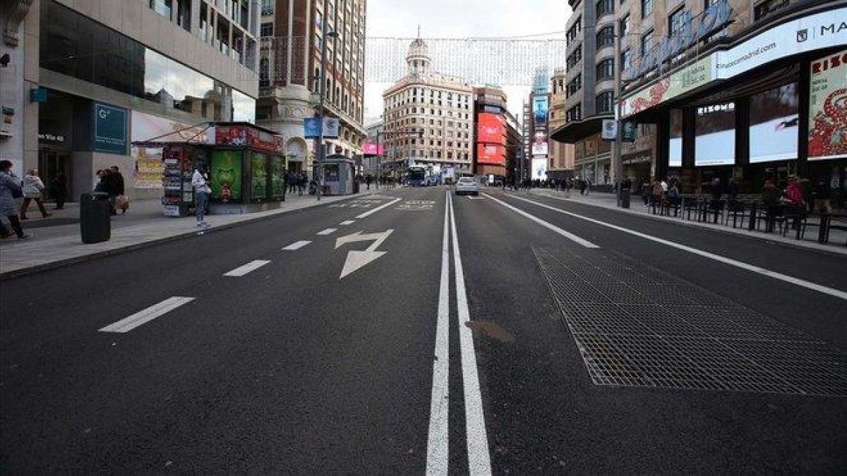 La Gran Vía a la altura de la Plaza de Callao, vacía.-DAVID CASTRO