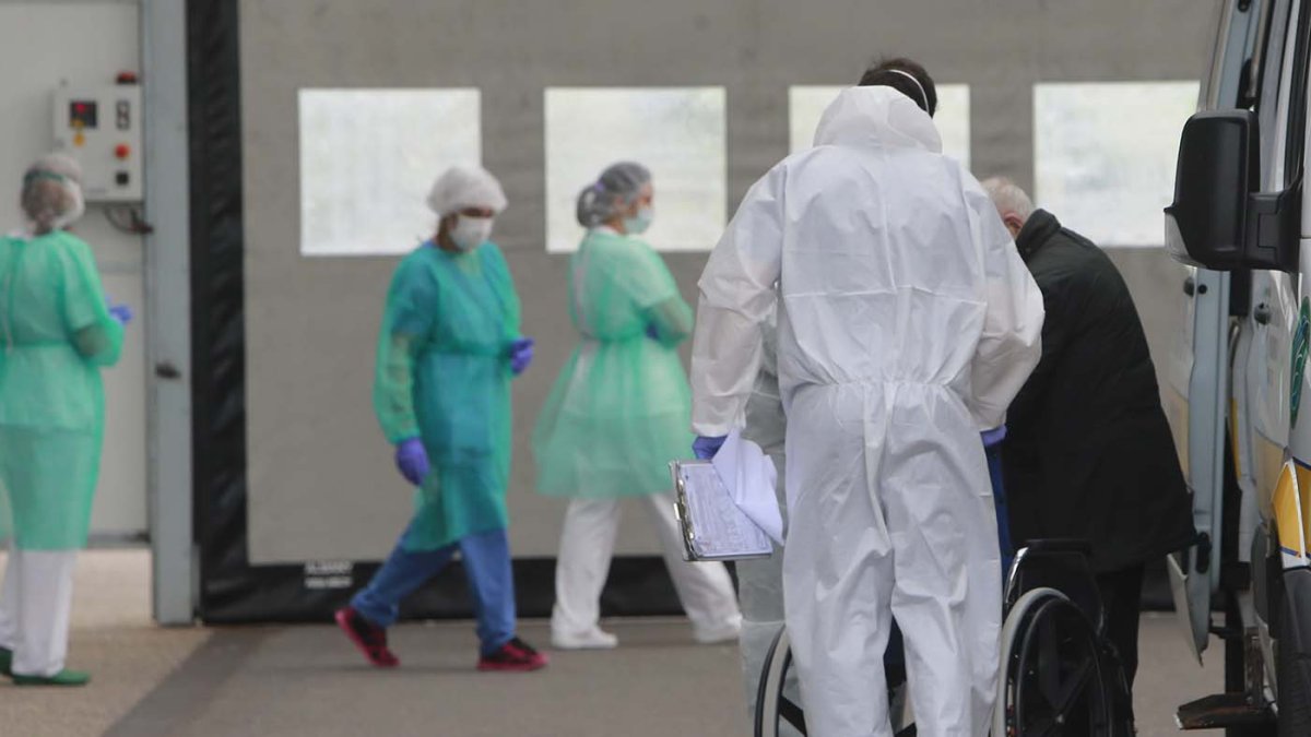 Imagen de sanitarios en el HUBU. ECB