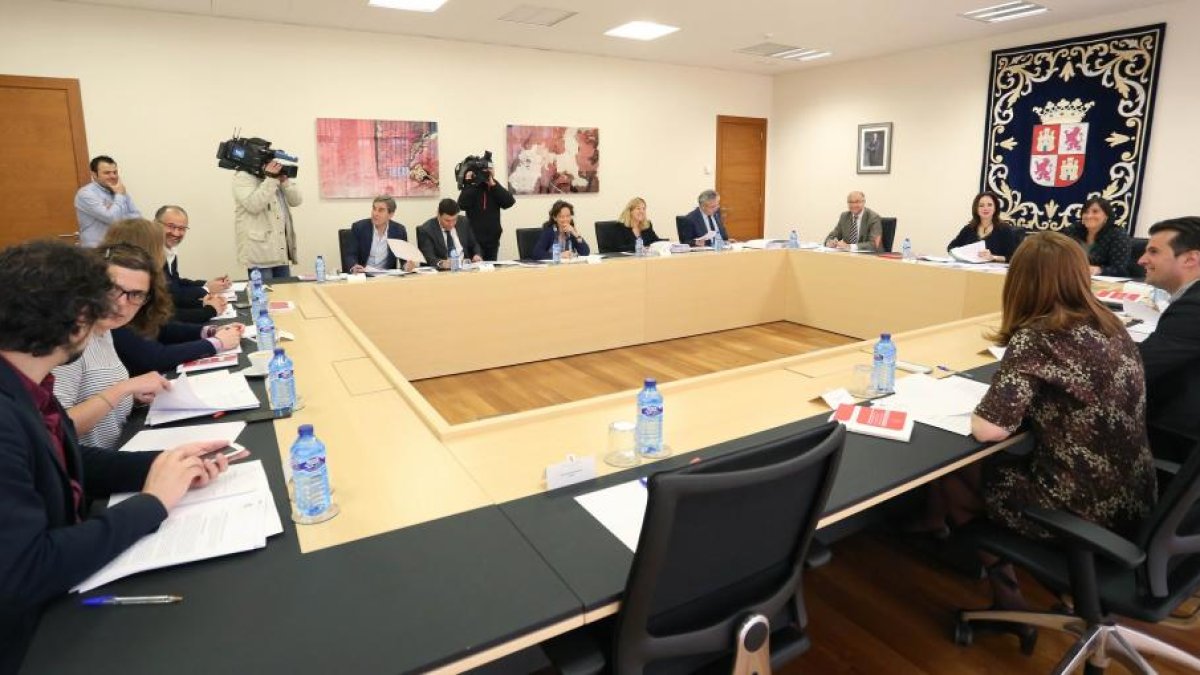 Reunión de la Junta de Portavoces de las Cortes-ICAL