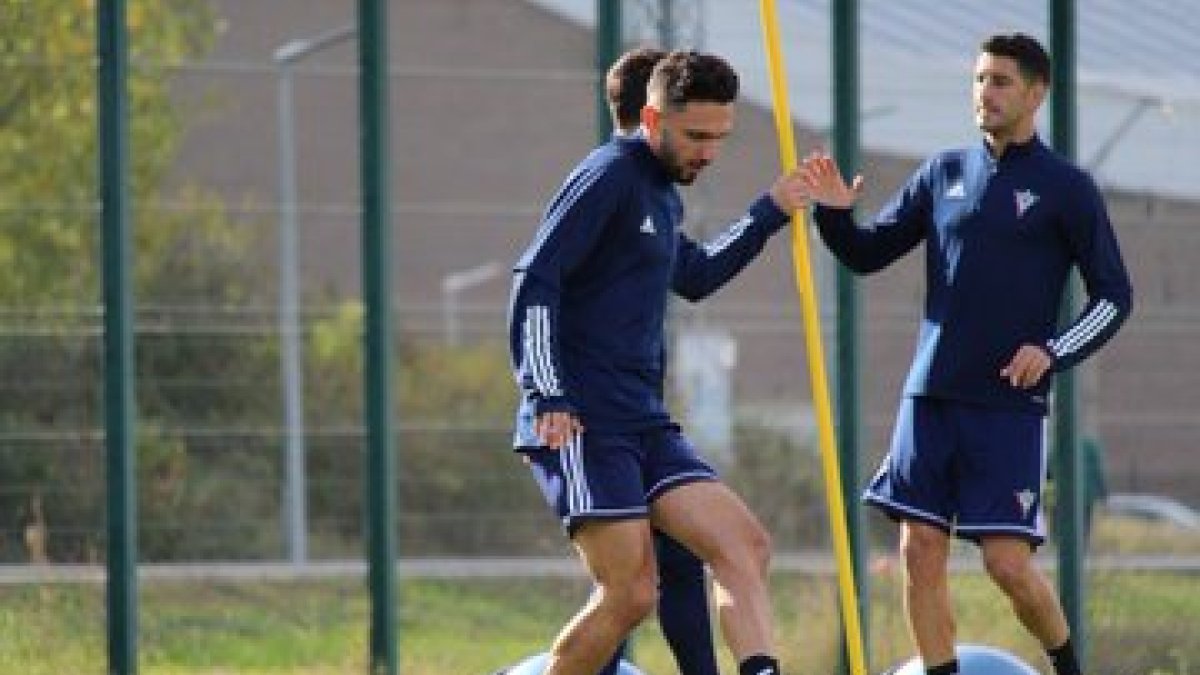 Entrenamiento del CD Mirandés.