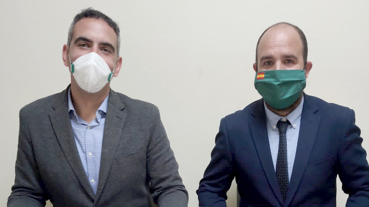 Imagen de archivo de los concejales, Vicente Holgueras y Sergio Chagartegui. ECB