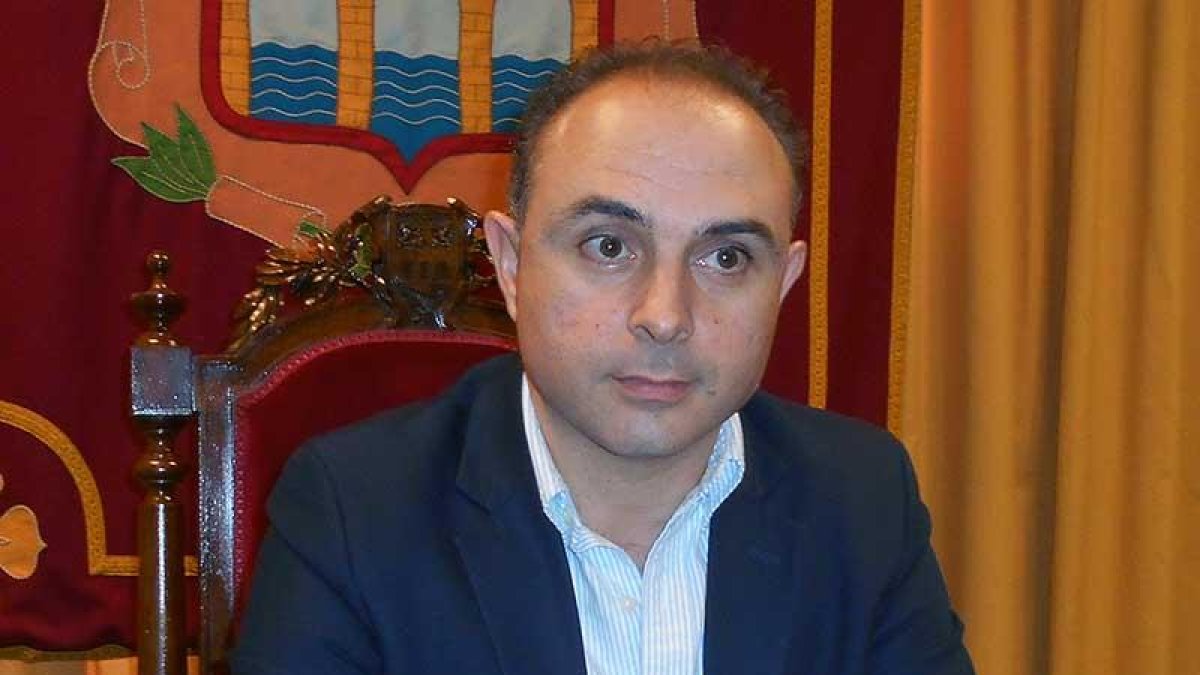 El concejal de Personal y Hacienda de Aranda de Duero, Emilio Berzosa.-L.V.