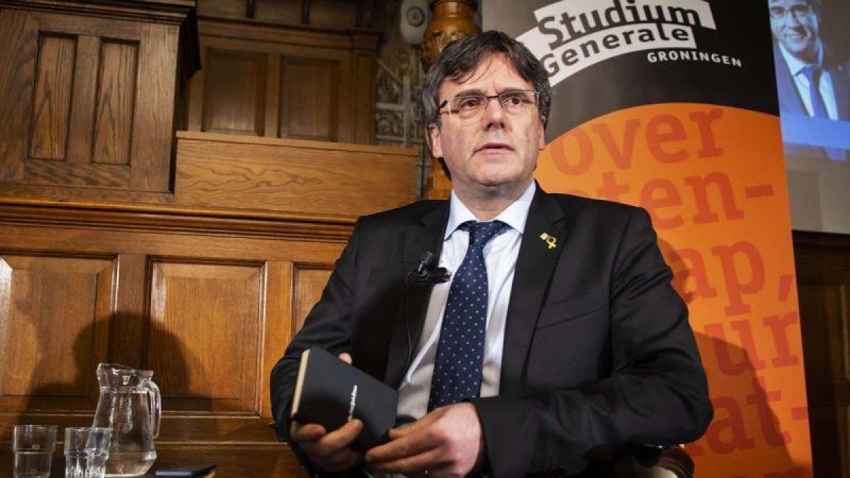 Puigdemont: Yo era el principal responsable político. del referéndum.-NJO DE HAAN
