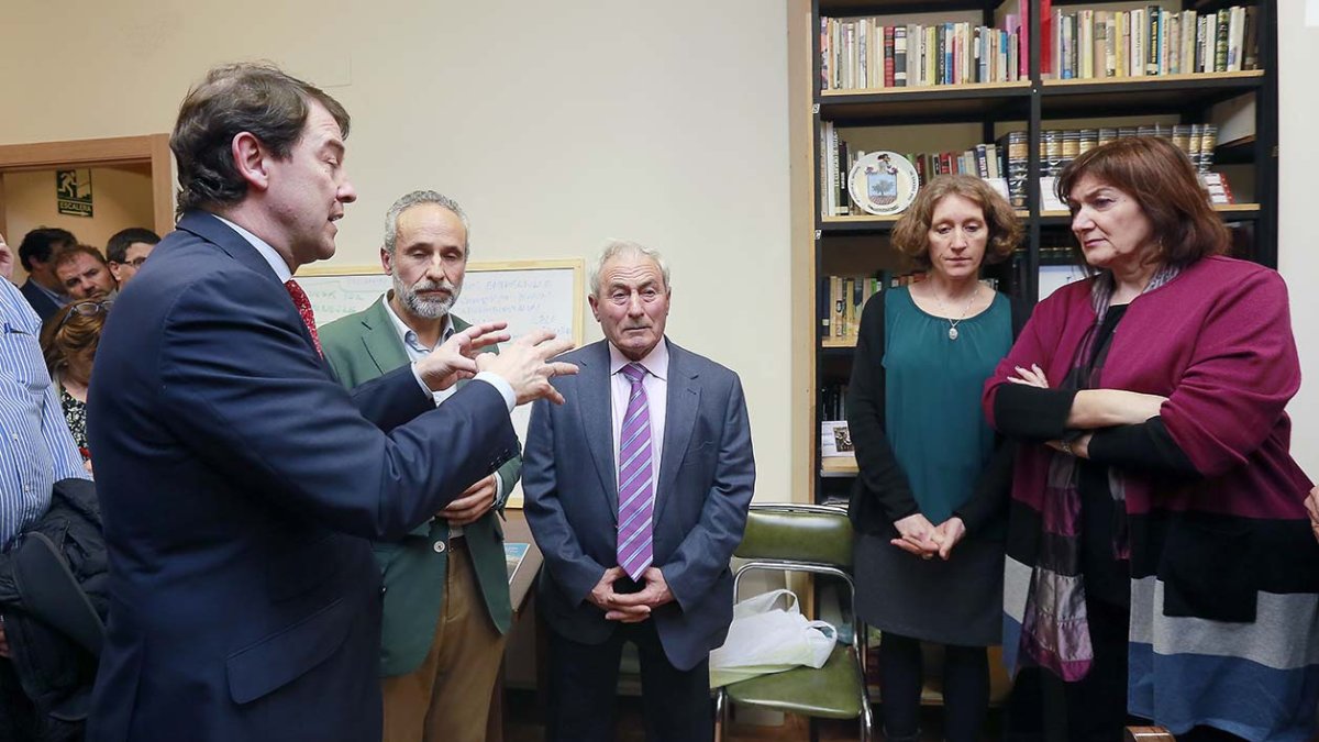El presidente de la Junta visita las instalaciones junto a la representante de la UE. RAÚL G. OCHOA