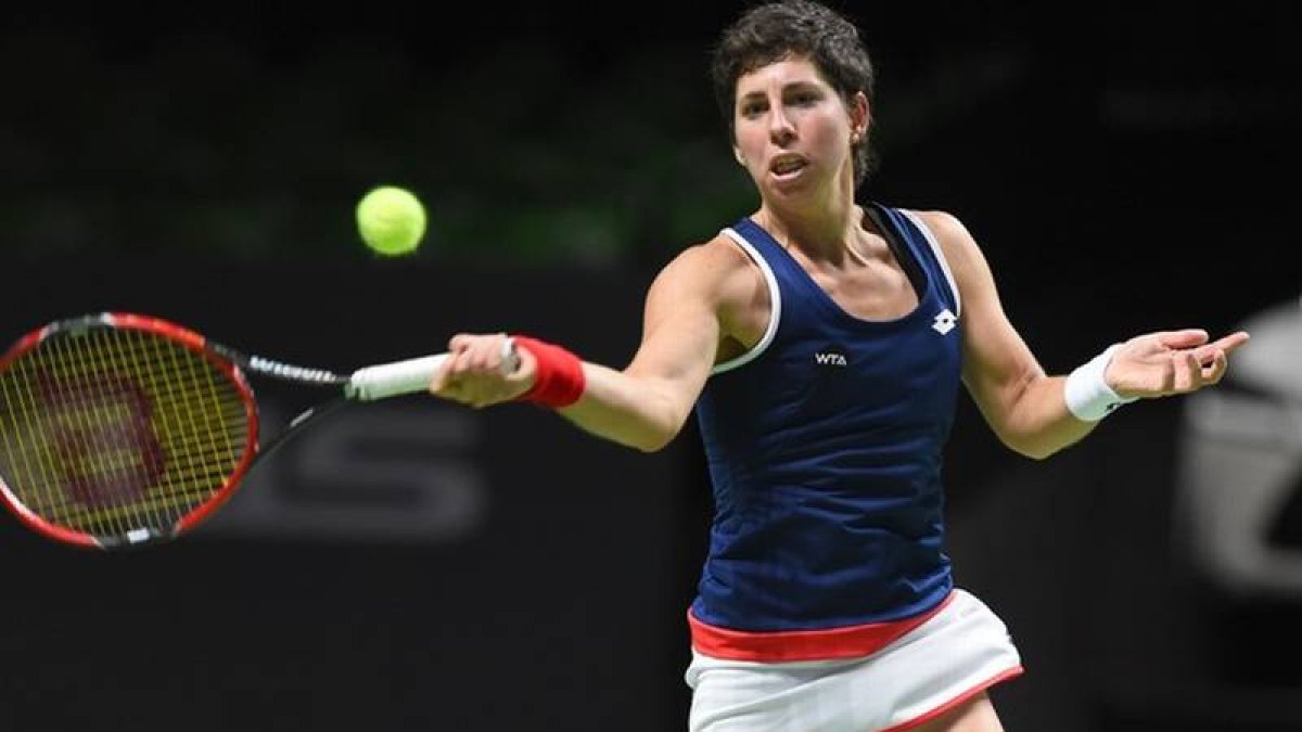 La tenista española Carla Suarez Navarro durante un partido de cuartos de final en Amberes-Foto: LUC CLAESSEN / AFP