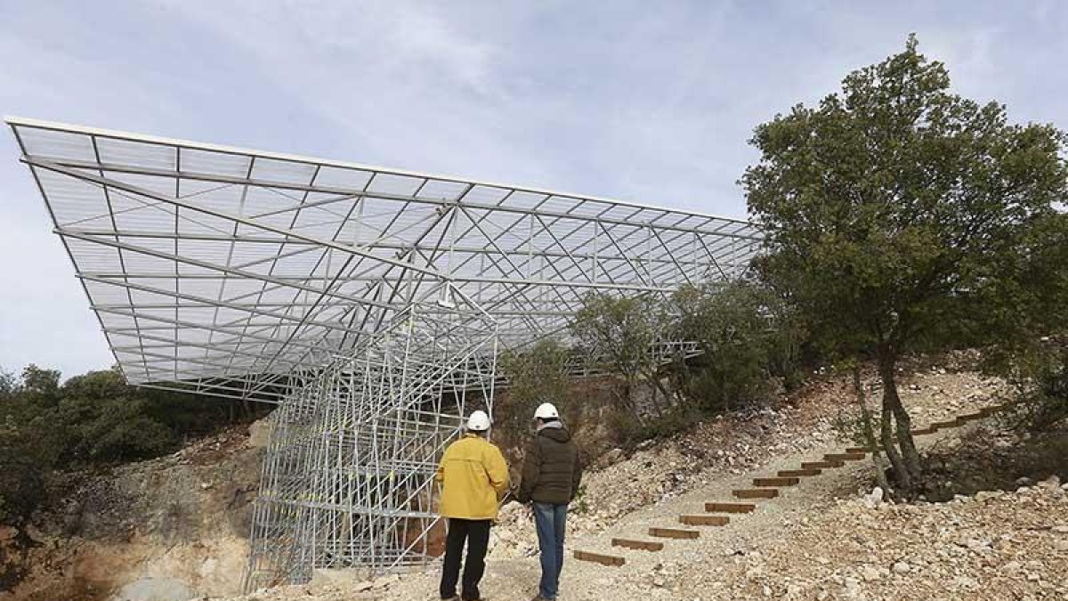 Imagen de la estructura que cubre el yacimiento de Cueva Fantasma enAtapuerca.-RAÚL G. OCHOA