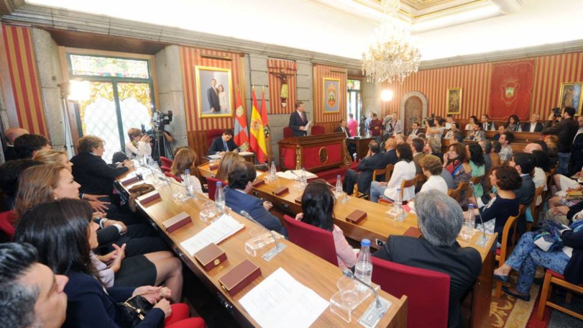El próximo Pleno municipal debatirá la posibilidad de que la ciudad acoja a refugiados.-ISRAEL L. MURILLO