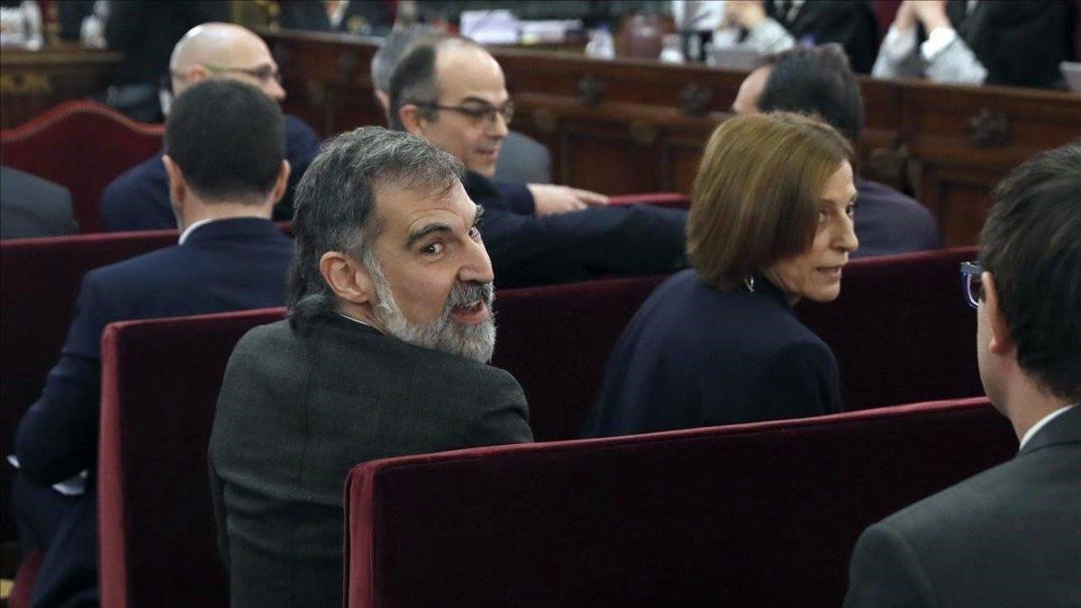 Jordi Cuixart y Carme Forcadell, este martes en el Supremo.-