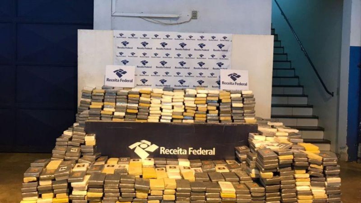 La cocaína se encontraba en el interior de un contenedor en el que había tres transformadores y cuyo destino final era el puerto de Las Palmas.-RECEITA FEDERAL