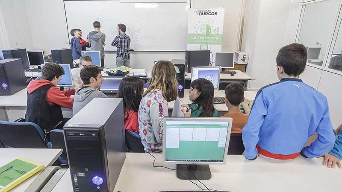 Puesta en común de las ideas principales para el desarrollo de prototipos.-SANTI OTERO