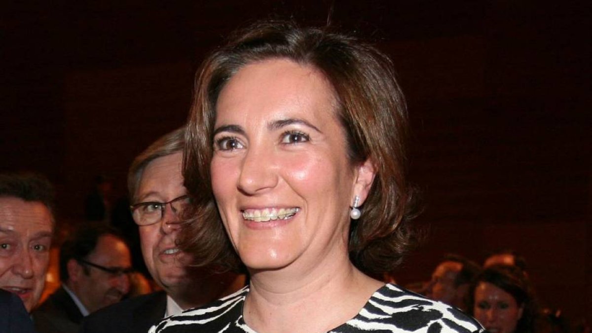 La presidenta de las Cortes, Josefa García-Ical