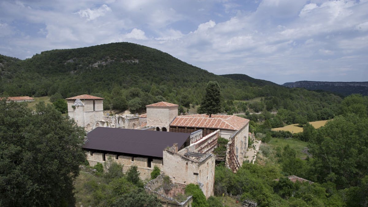 Imagen del monasterio de San Pedro de Arlanza, uno delos primeros cenobios fundados en Castilla. I. L.