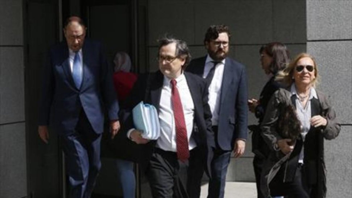 Francisco Marhuenda, tras declarar ante el juez de la Audiencia Nacional Eloy Velasco por coacciones a Cifuentes.-DAVID CASTRO