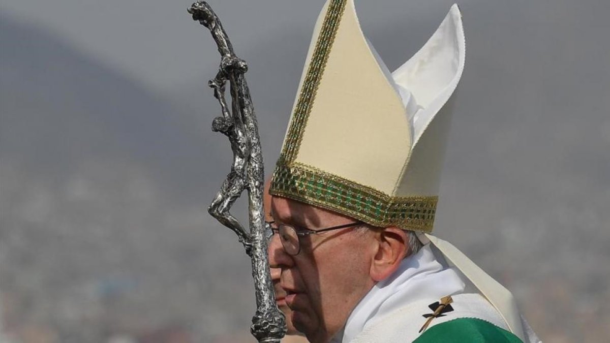 El papa Francisco preside la celebración de una misa durante su visita a América Latina, el pasado 21 de enero.-LUCA ZENNARO / EPA