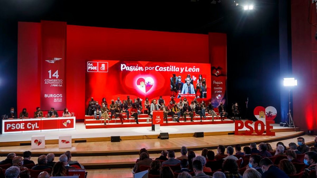 Intervención de Vicente Andrés (CCOO) en el Congreso Autonómico del PSOE de Castilla y León en Burgos. SANTI OTERO