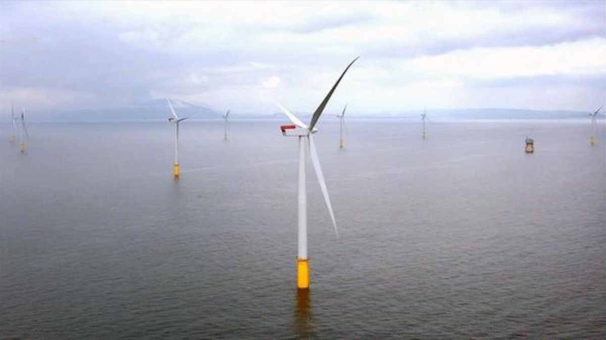 Simulación del parque eólico 'offshore' Hornsea, a 120 kilómetros de la costa, con aerogeneradores gigantes de 190 metros de altura.-DONG ENERGY