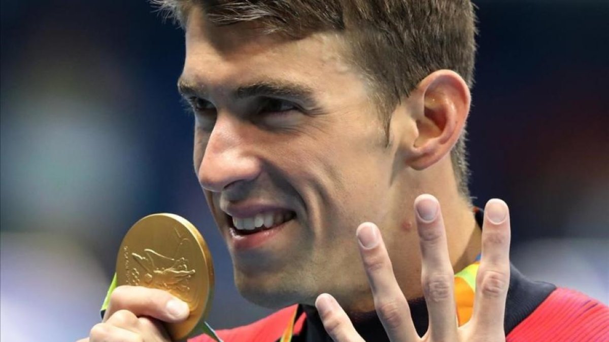 Michael Phelps, tras ganar una medalla de oro en Río de Janeiro.-Ap / Lee Jin-man